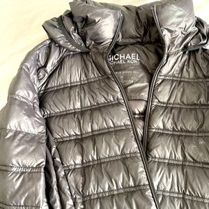 Short coat with hood